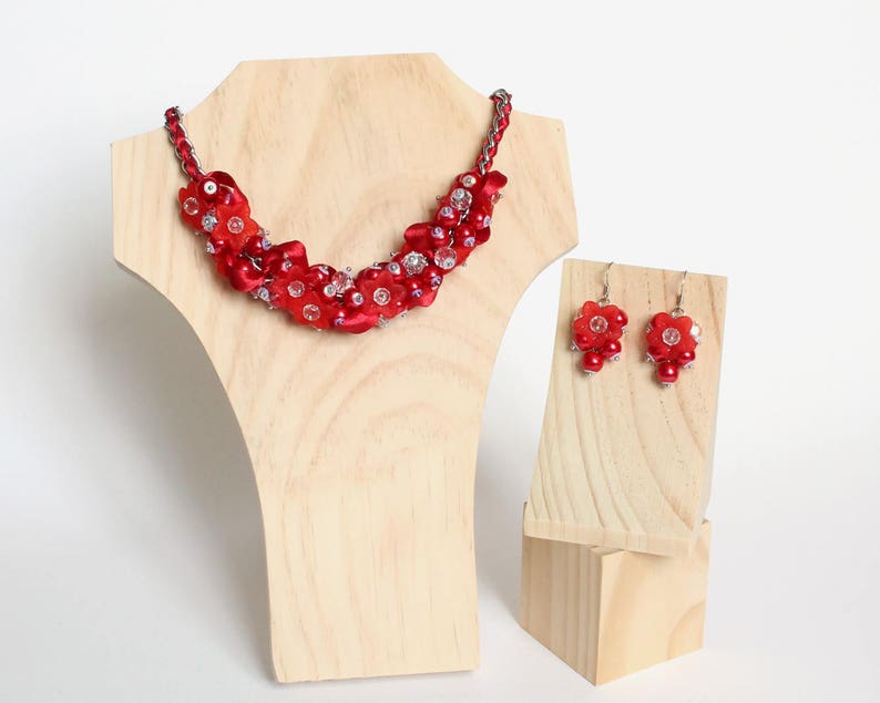 Ensemble collier et boucles d'oreilles demoiselle d'honneur à fleurs rouges image 4