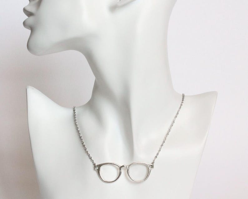 Silver Glasses Necklace image 3