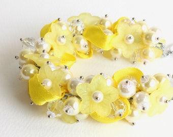 Yellow Flower Cluster Bracelet and Earrings Set
