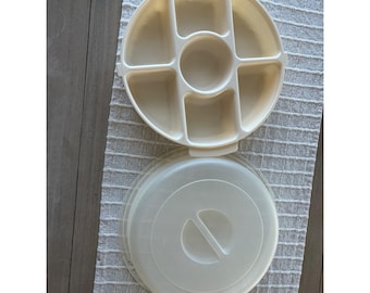 vintage Rubbermaid Servin' Saver set beige 7-compartment tray twist-on lid