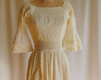 新品　Ameri VINTAGE LADY LACE PLEATS DRESS 新品 Ameri VINTAGE LADY LACE PLEATS DRESS