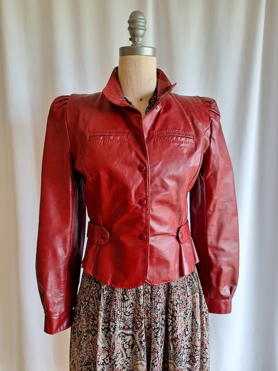 70s vintage Opera burgundy red cropped leather ja… - image 2