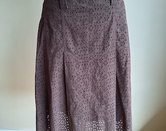 Burberry Eyelet Skirt Brown 100% Cotton lined Size 4-6