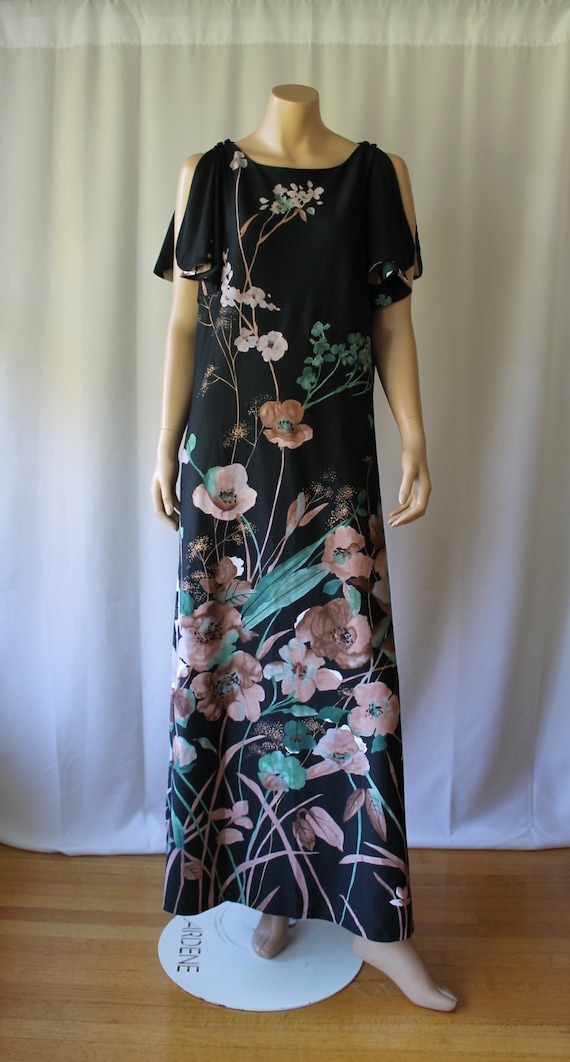 Cold shoulder hawaiian dress hotsell