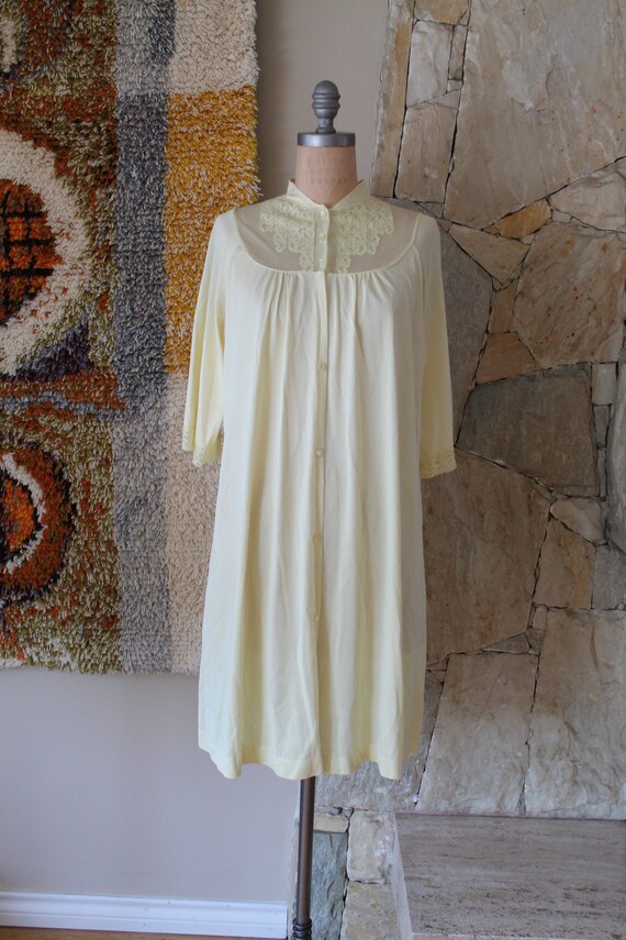 50s yellow Illusion nylon kimono dress robe linge… - image 2