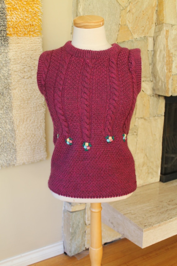 70s Embroidered Sweater Vest Bavarian Handknit cot