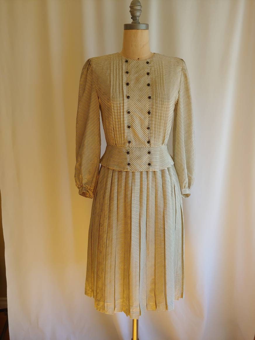 ☆送料・関税込☆GENERAL IDEA★Vintage pleated dres.s★ Vintage Japanese Pinstripe Dress Pleated Cream Black Small