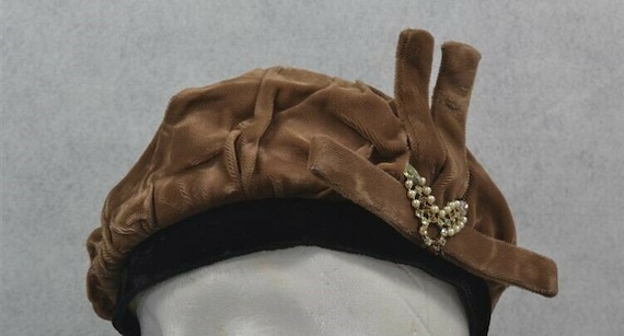 Art Deco 40s velvet hat chocolate brown Valerie M… - image 1