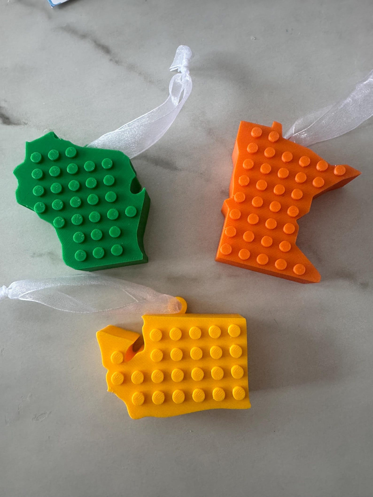Building Brick-inspired State Ornament - Etsy