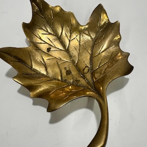Vintage Brass Maple Leaf Trinket Dish Colonial Virginia Hampton VA Solid Brass Catchall Tray Mid Century Decor