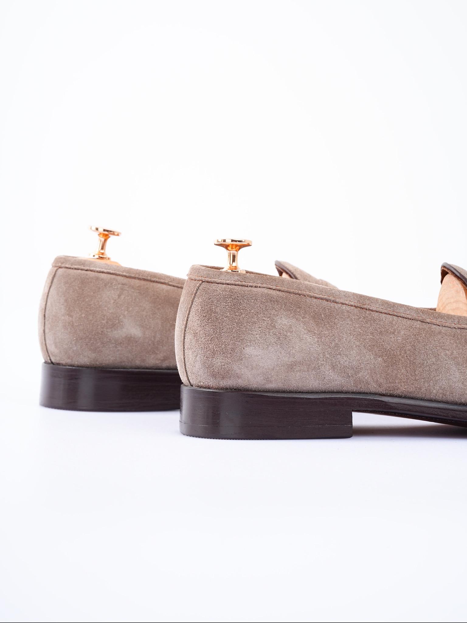 Handmade Beige Suede Penny Loafers: Classic Men display picture 1