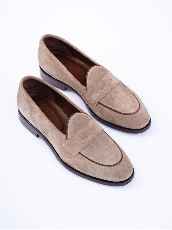 Handmade Beige Suede Penny Loafers: Classic Men display picture 1