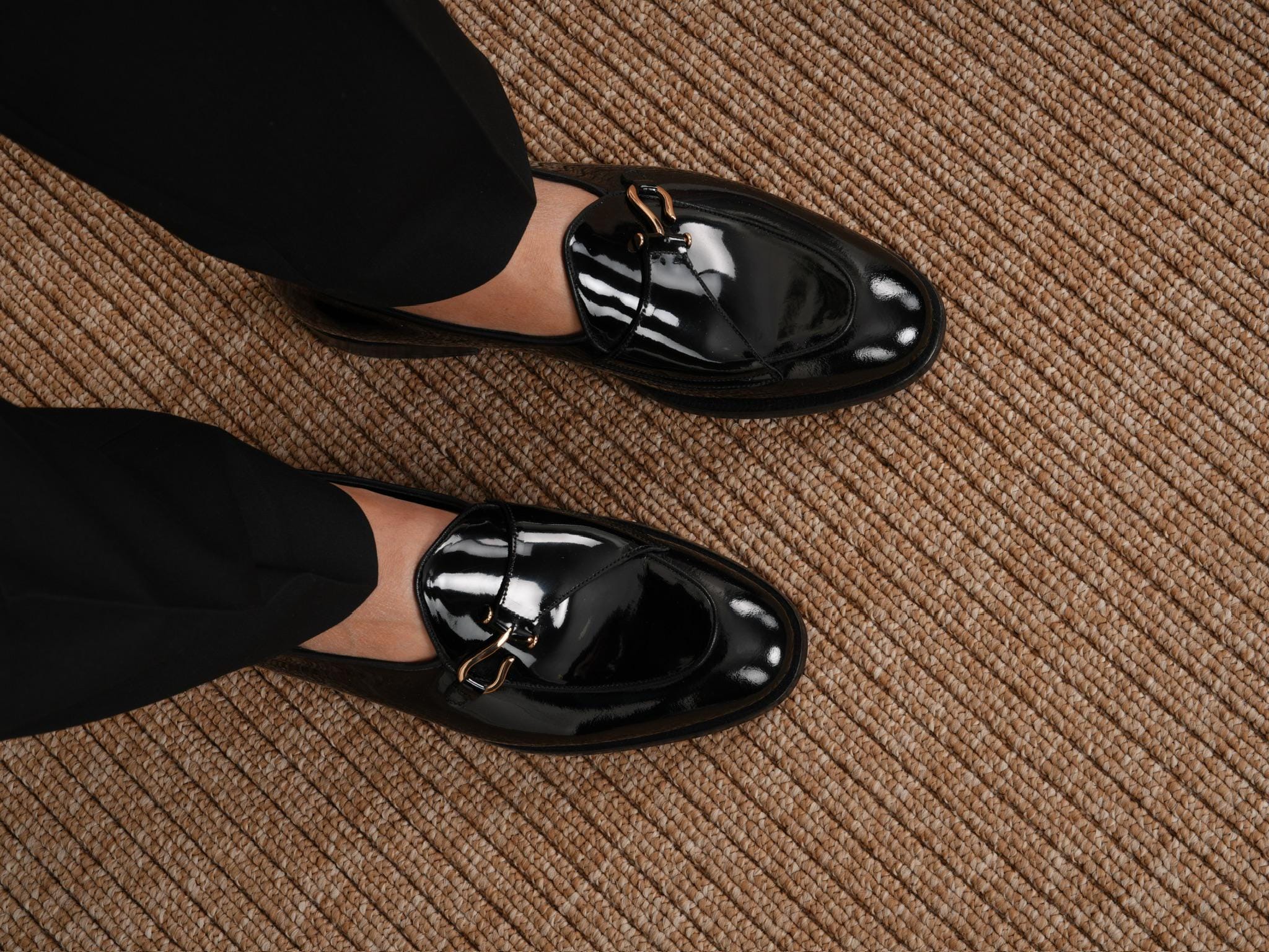 Mens Italian Leather Loafers: Shiny Black Dress Shoes with Gold Buckle