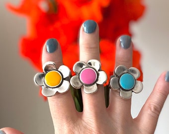 SALE / Colorful Flower Ring , Bold Leather Ring , Yellow Daisy Ring , Pink Flower Jewelry , Blue Flower Gift  , Summer Jewelry