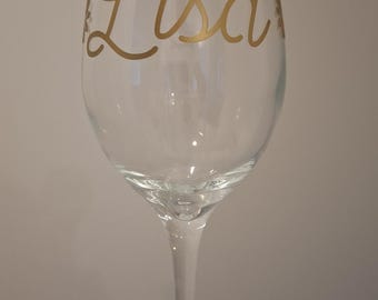 Personalised wine glass, perfect for special occasions