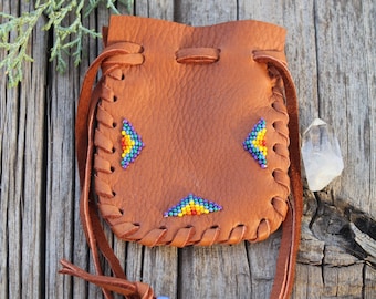 Beaded Buckskin Leather Pouch: Handmade Medicine Bag (4x3 inch)