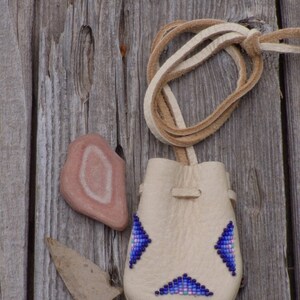 beaded medicine bag , necklace bag , buckskin leather pouch image 3