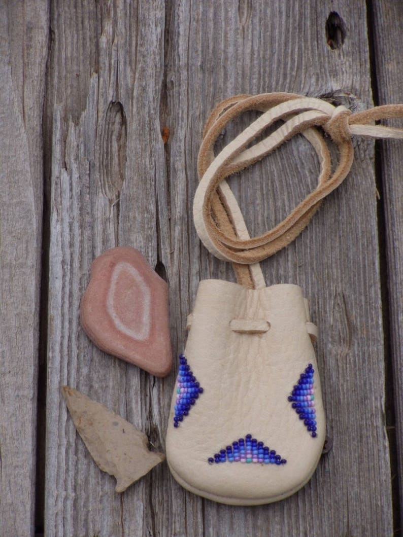 beaded medicine bag , necklace bag , buckskin leather pouch image 3