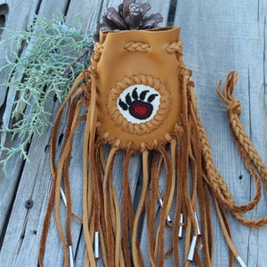 Fringed medicine bag with bear totem , Beaded amulet bag , leather necklace bag image 9