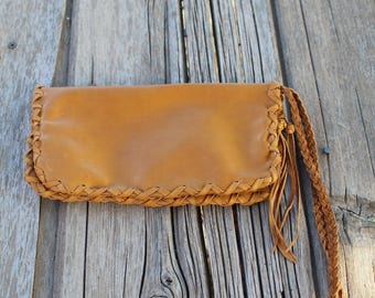 Handmade Leather Phone Wallet: Saddle Tan Wrist Bag