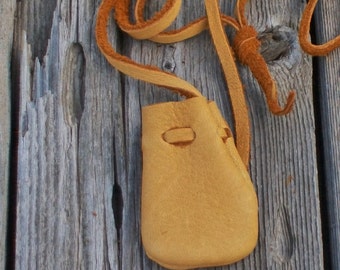 A small leather neck pouch for your medicines and amulets