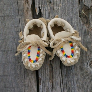 Beaded baby moccasins , leather baby moccasins , soft sole baby shoes , baby shower gift , custom made moccasins, soft baby shoes image 3