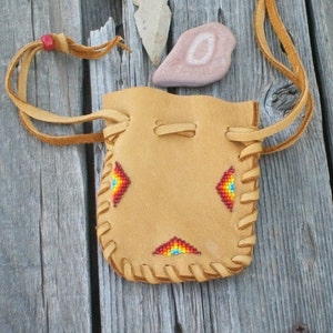 Beaded Leather Pouch , beaded medicine bag , drawstring leather pouch image 2
