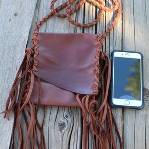 Fringed Leather Crossbody Phone Bag, Rust Color 画像 7
