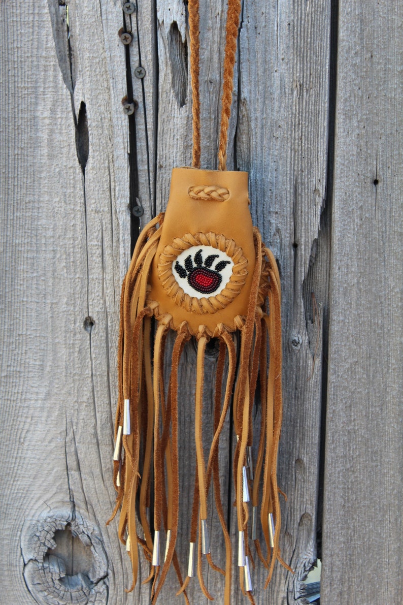 Fringed medicine bag with bear totem , Beaded amulet bag , leather necklace bag image 3