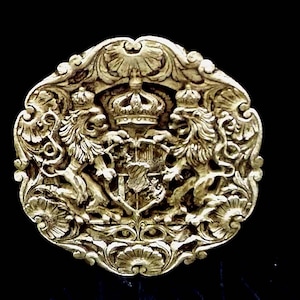 Lion Wall Plaque, Medieval Crest, Renaissance Decoration, Regal Coat Of Arms Shield, Royal Garden Art, Indoor Home Decor