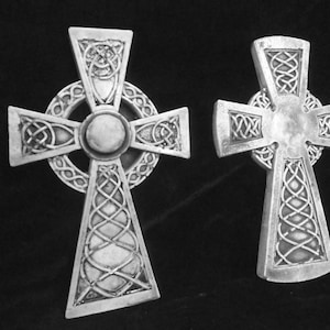 Celtic Cross Wall Hanging Small Set 2 Two Wall Cross Plaques Renaissance Medieval Ornate Irish Knot Spiritual Gift Home Garden Decoration