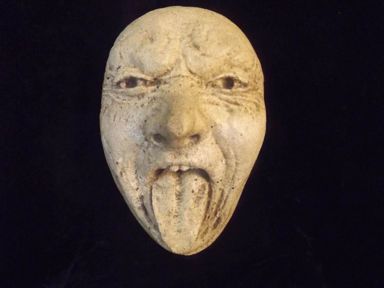 Concrete Garden Decoration, Funny Wall Hanging, Outdoor Yard Art ...