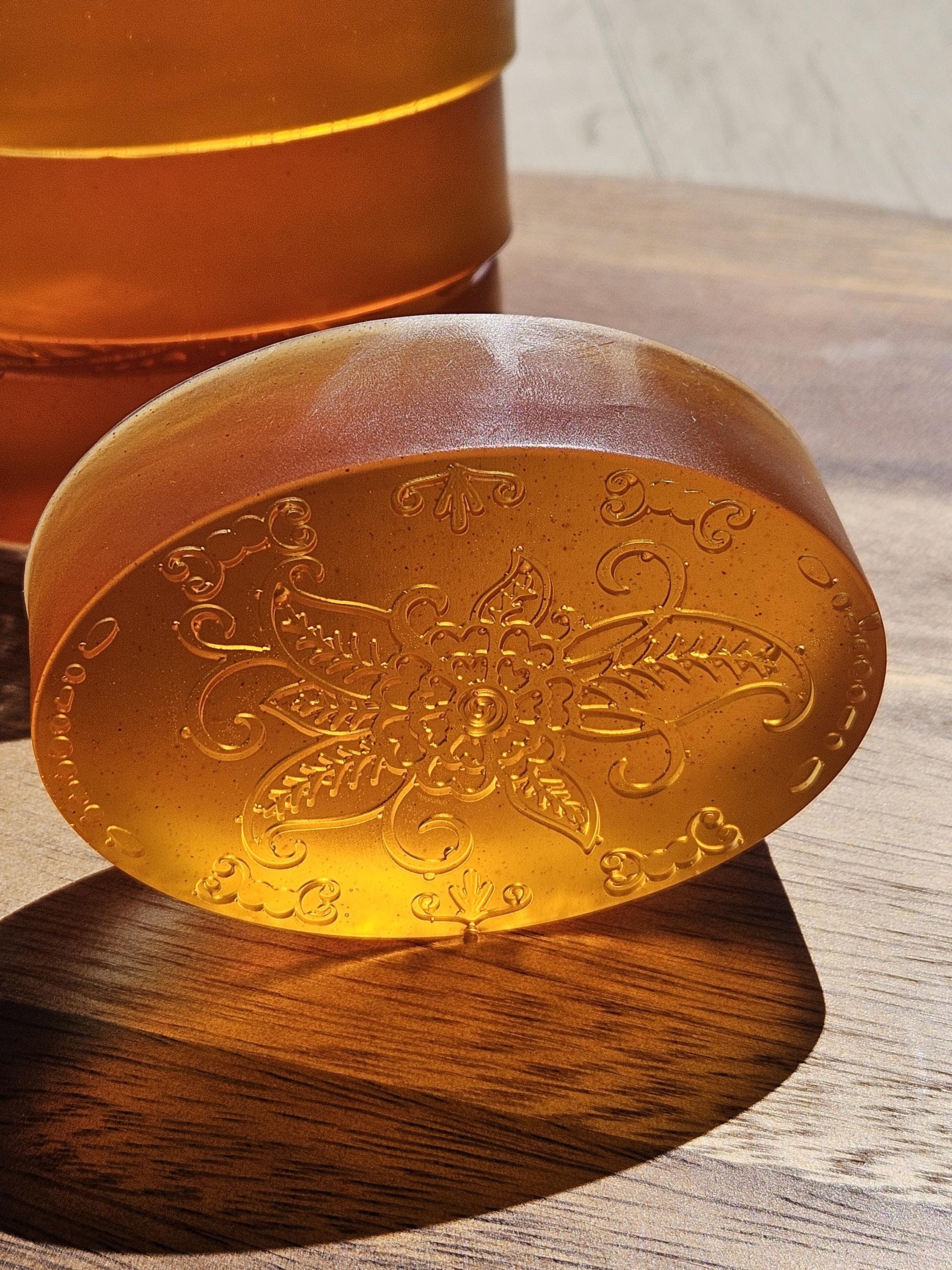 Turmeric Honey Soap Bar: Citrus/Fruity Scent