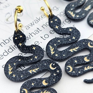 Mond Phase Schlange Ohrringe - Glitter Huggie Hoop Celestial Wicca Schmuck - Spirituelles Gothic Hexe Geschenk (012)
