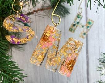 Resin Initial Ornament - Dried Flowers - Custom Holiday Tree Decor - Personalized Initial Gift