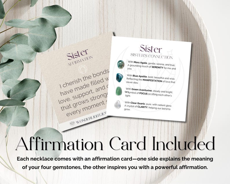 Może przedstawiać: Kartka z tekstem "Sister Affirmation" i "Sister's Connection" z opisem czterech kamieni szlachetnych i ich znaczeń. Kartka zawiera afirmację "Cenię więzi, kt&oacute;re stworzyliśmy, wypełnione miłością, wsparciem i troską, kt&oacute;re wzmacniają się z każdym momentem."