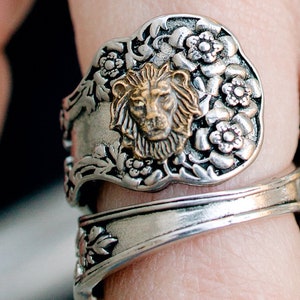 Lion Spoon Ring - Lion Ring - Thick Thumb Ring - Floral Vintage