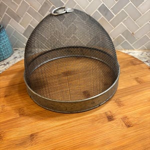 Campana cloche de alambre vintage