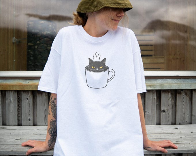 Funny Cat T-shirt, Gift for cat owners, animal lover. People who love cats