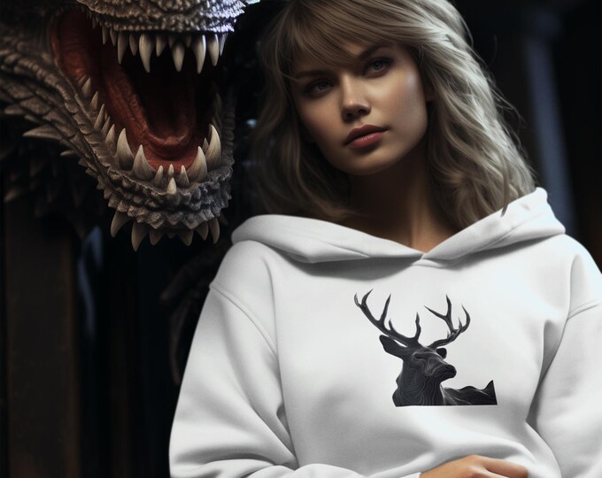 Deer Print Fleece Hoodie: Cozy Outdoor Adventure Wear