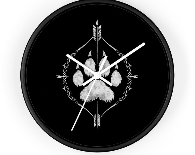 Bear Paw Print Wall Clock: Rustic Nature-Inspired Wood Decor