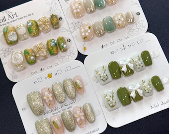 Hand Painted 3D Flower Press On Nails: Green Holiday Nail Art - SIZE XS/S