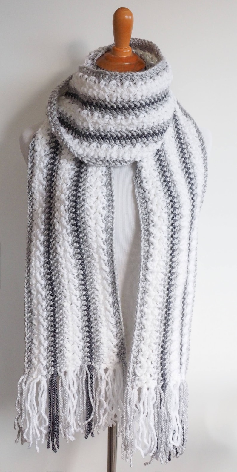 Chunky Yarn Scarf Crochet Pattern Striped Scarf Pattern Women's Easy Scarf Crochet Pattern Neck Warmer PDF Pattern image 1