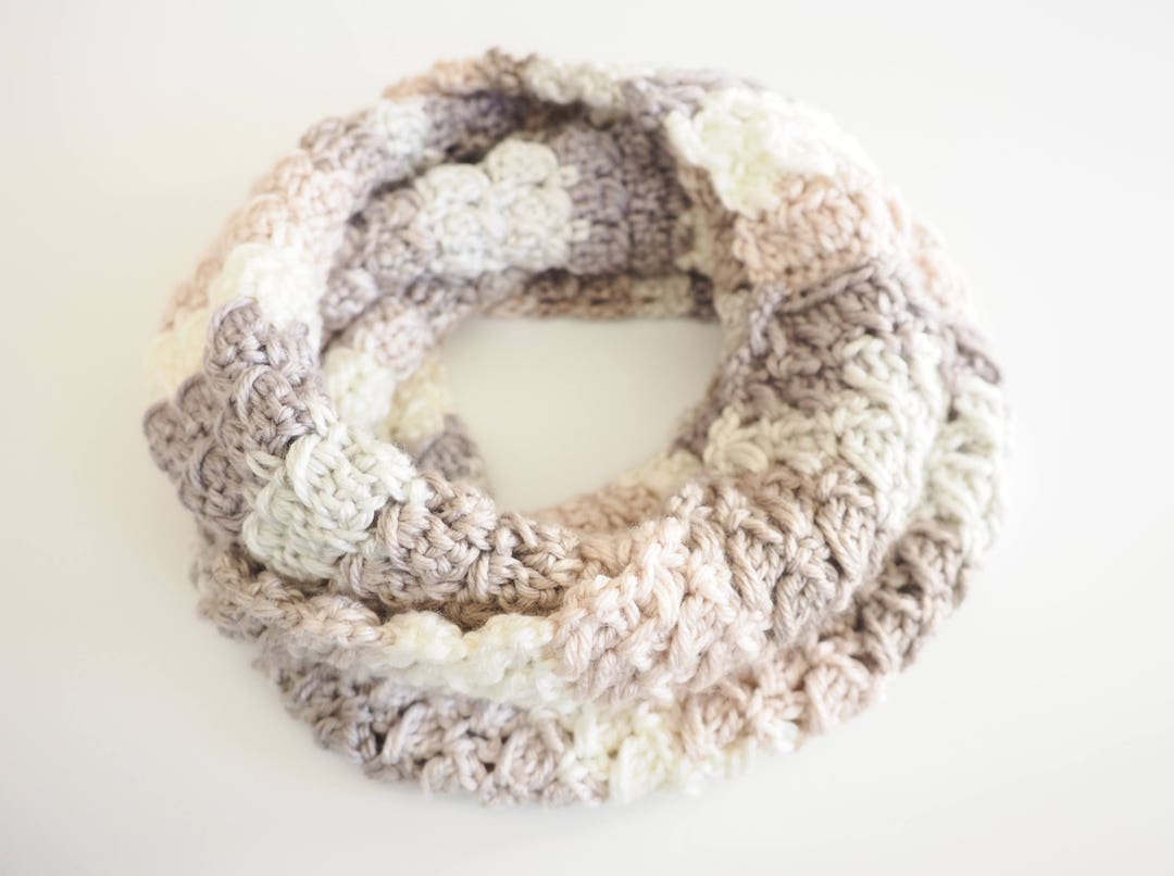 Infinity Scarf Crochet Pattern | Chunky Yarn Scarf Crochet Pattern ...