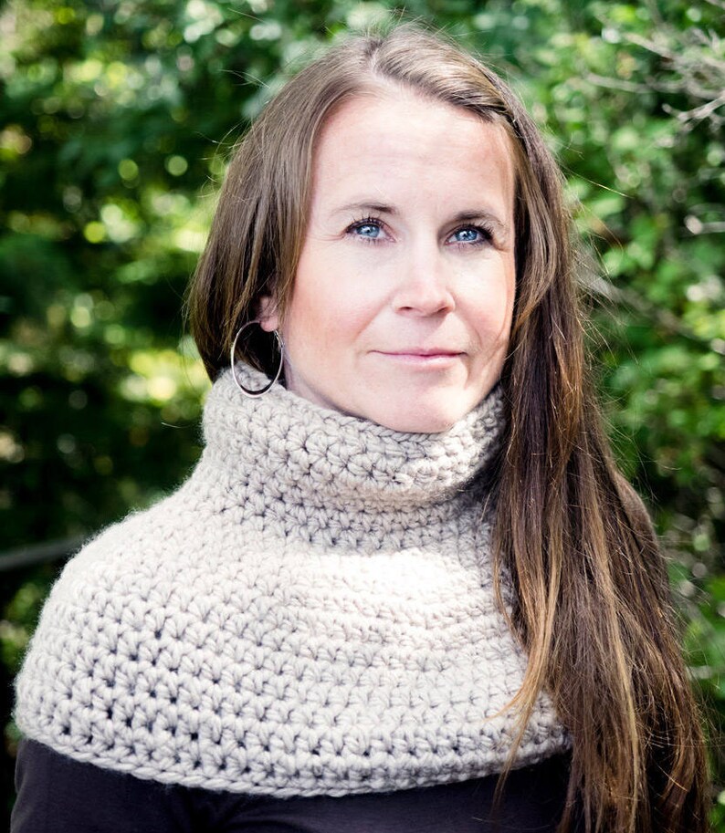 High Neck Capelet Crochet Pattern Chunky Neck Warmer Pattern Etsy