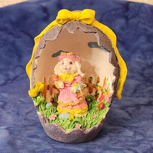 Half Easter Egg with Bunny Inside Easter Holiday Christmas Home Décor, Gift for Easter, Gift for Friend, Home Décor Easter Gift for Friend