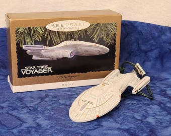 Star Trek Hallmark Ornaments Holiday Décor USS Voyager, Trekkie Lover Gift, Christmas Star Trek, USS Voyager Miniature Star Trek Gift