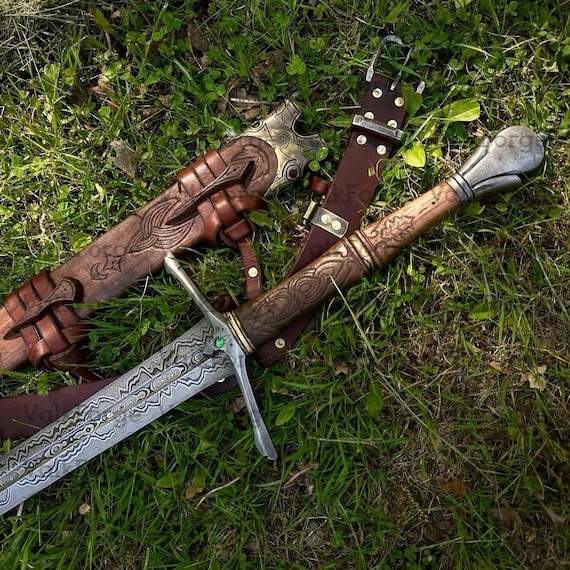 Hand-Forged Elven Longsword Damascus Steel Blade Sword, Emerald Accents, Valentine Gift, Birthday Gift