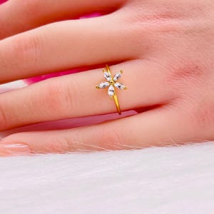 18K Gold Flower Ring: Stainless Steel Open Band with Cubic Zirconia