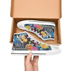 Alicja w Krainie Czarów Custom High Top Shoes – Kolorowe płócienne trampki dla dzieci, kobiet i mężczyzn – Fantastyczny prezent dla fanów kreskówek